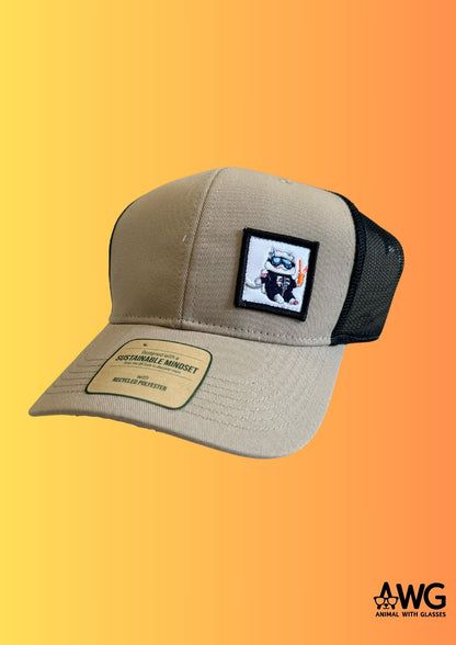 Cappellino Trucker Sabbia 100% Poliestere riciclato | Collezione Animal With Glasses