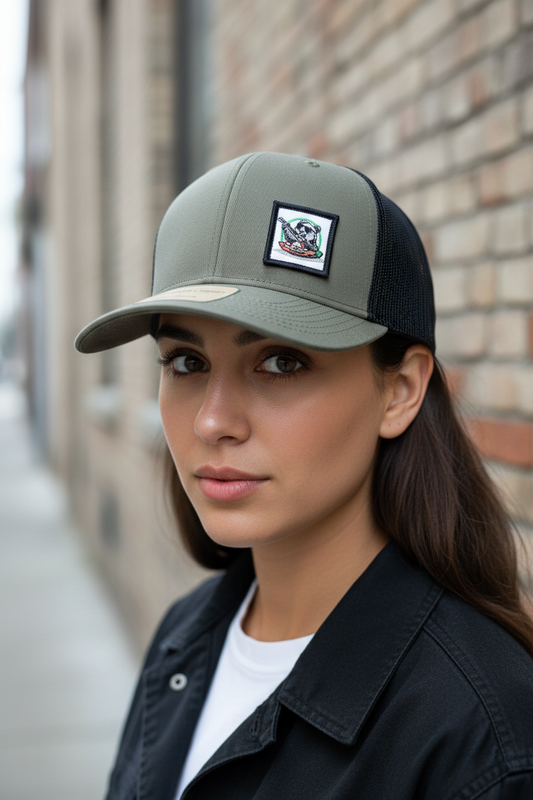 Cappellino Trucker Verde 100% Poliestere riciclato | Collezione Animal With Glasses